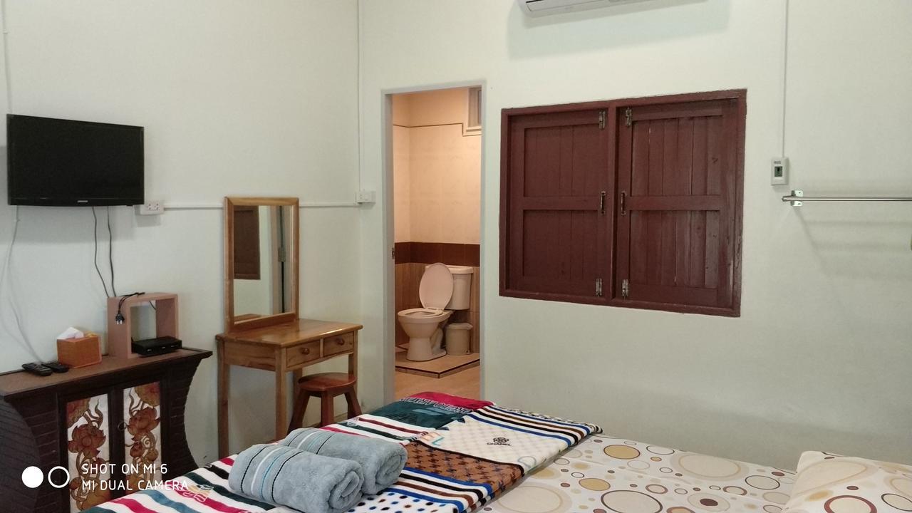 Baan Pak Phutawan Resort Takat Ngao Ngoại thất bức ảnh
