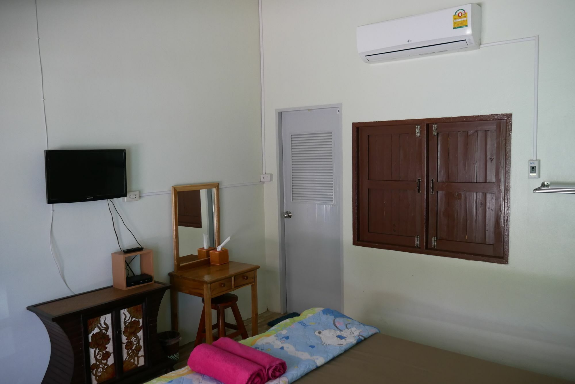 Baan Pak Phutawan Resort Takat Ngao Ngoại thất bức ảnh
